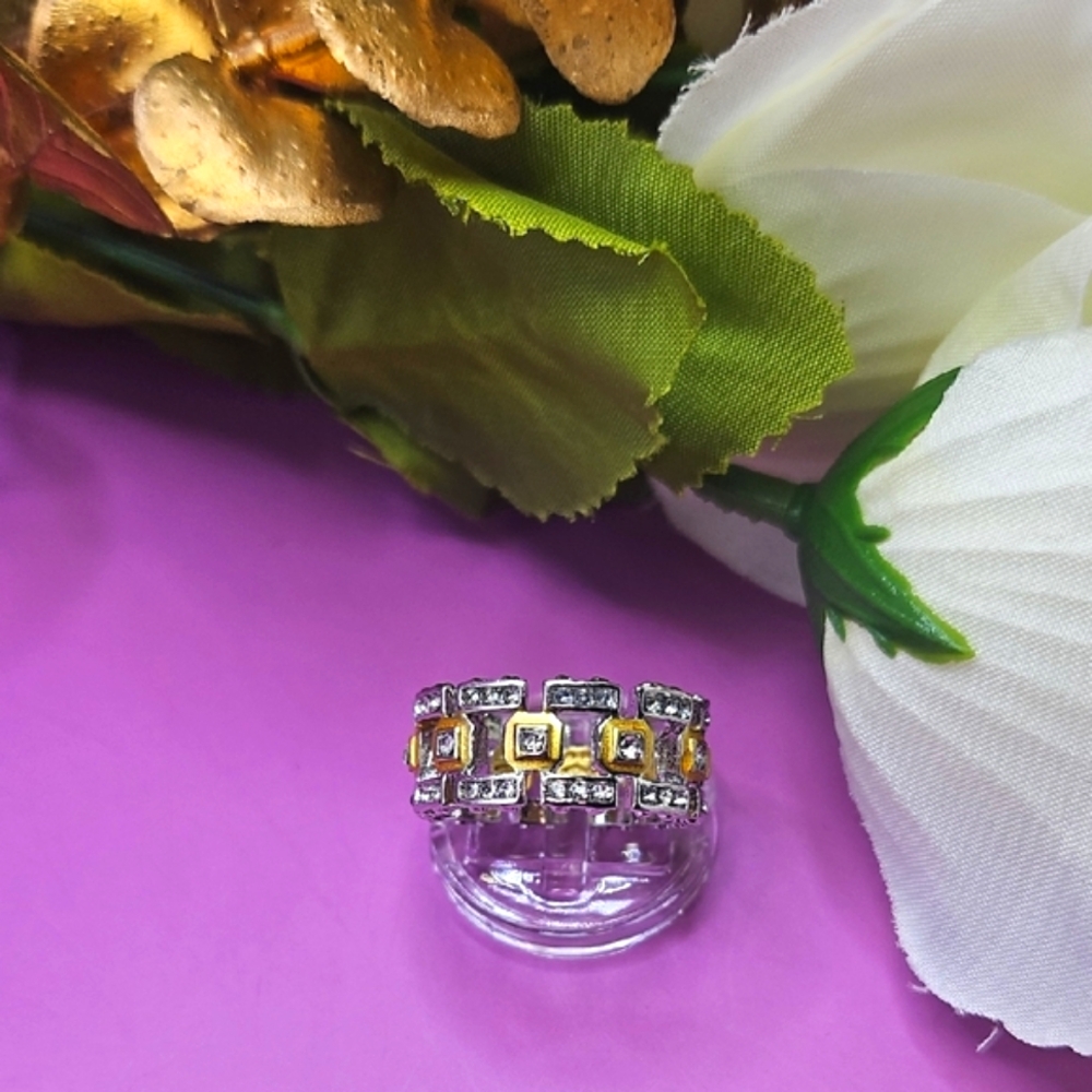 Infinity Gold & Silver Ring Band - Size 6 & 7 - NEW